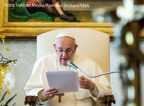 Papst Franziskus bei einer Videoansprache im Vatikan. 