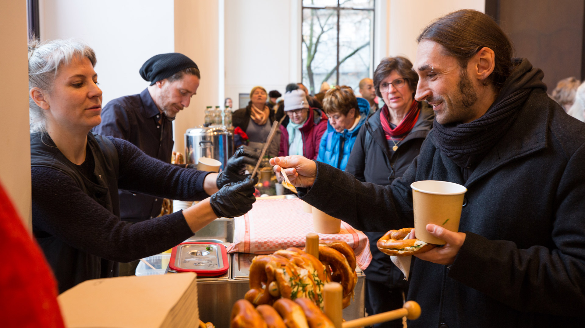 Gemeinsames Essen nach der Nikolausandacht