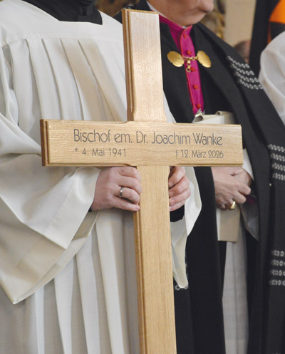 Grabkreuz für Bischof Joachim Wanke
