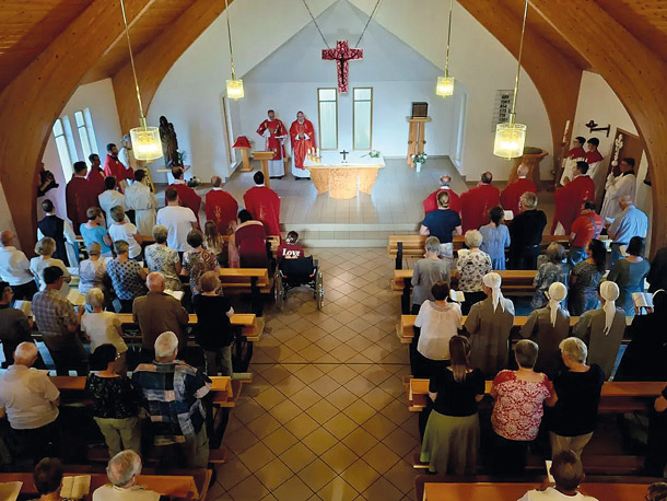 Gottesdienst zur Profanierung der Kirche Heilig Kreuz in Schönfließ