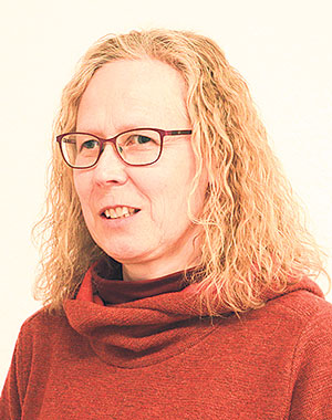 Porträtbild von Angela Degenhardt