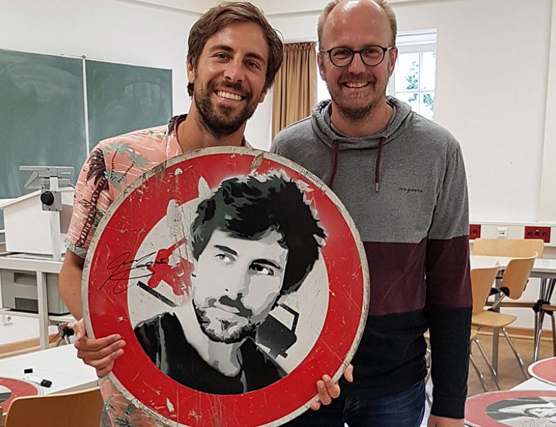 Max Giesinger unterstützt Familien in Not