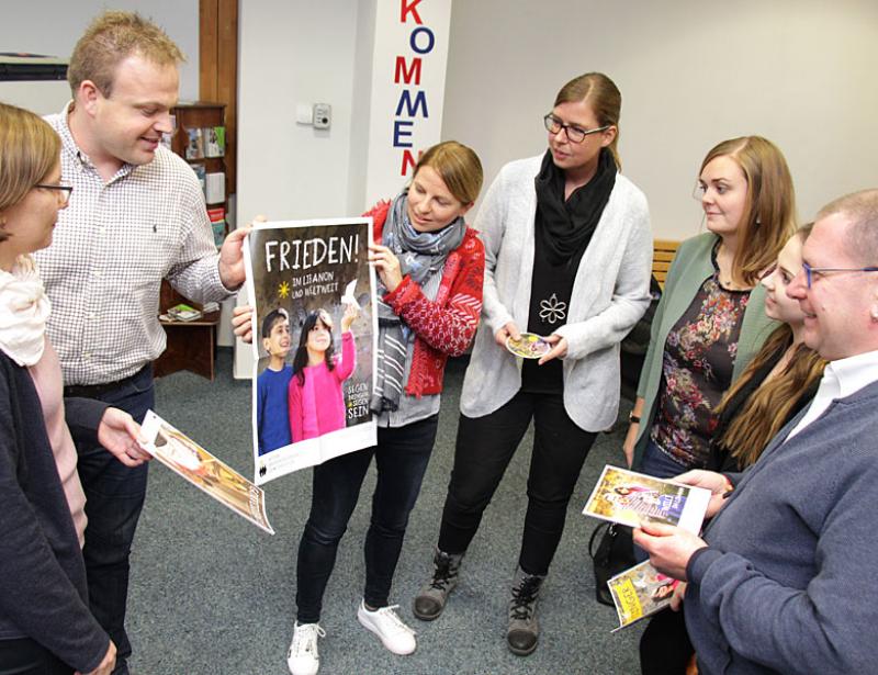 Kinder malen Friedensbilder