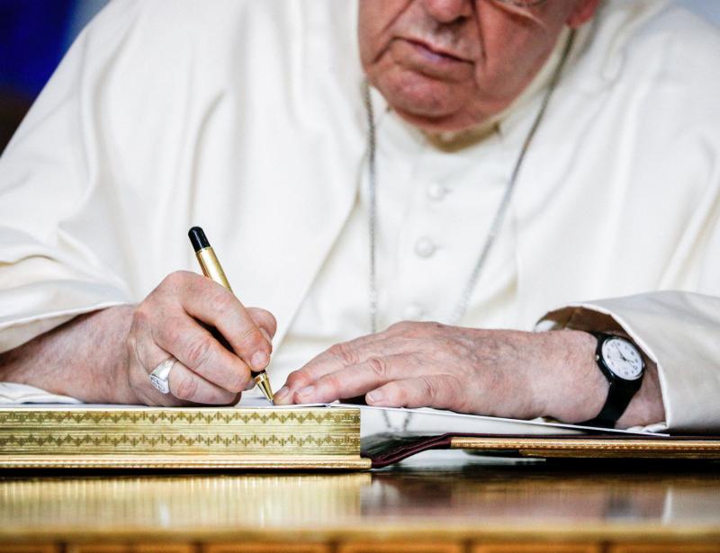 Papst kritisiert erneut Kirchenreformen 