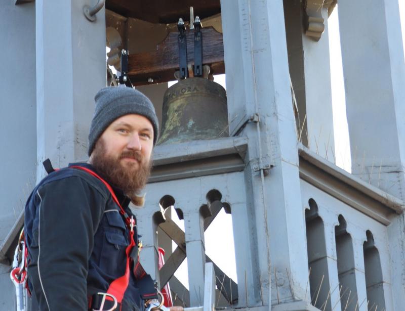 Das Gewicht hing nur noch an einer Schraube