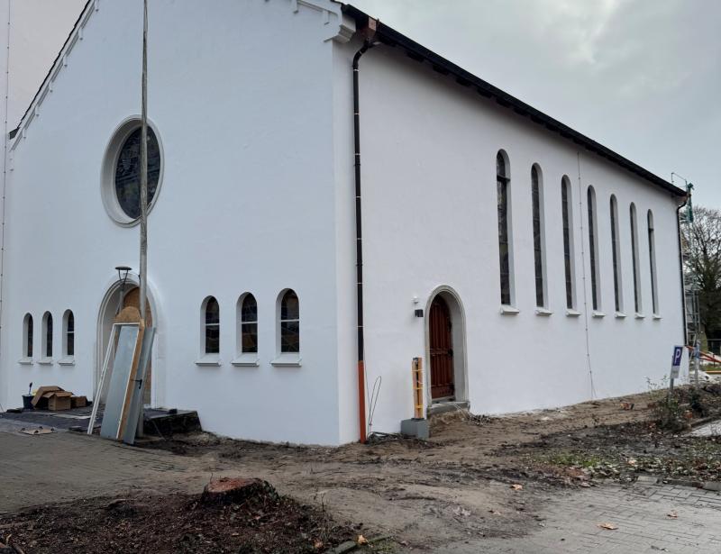 Die Salinen im Kirchenfenster