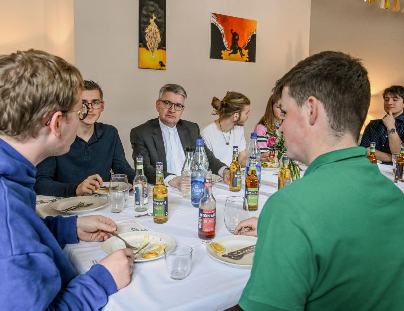 Christliches Orientierungsjahr für junge Menschen