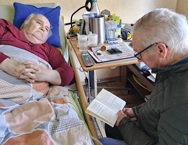 Zusammen beten, trösten und zuhören