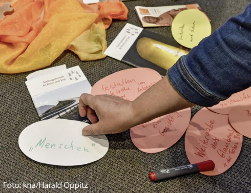 Handbuch in Bierdeckelgröße 