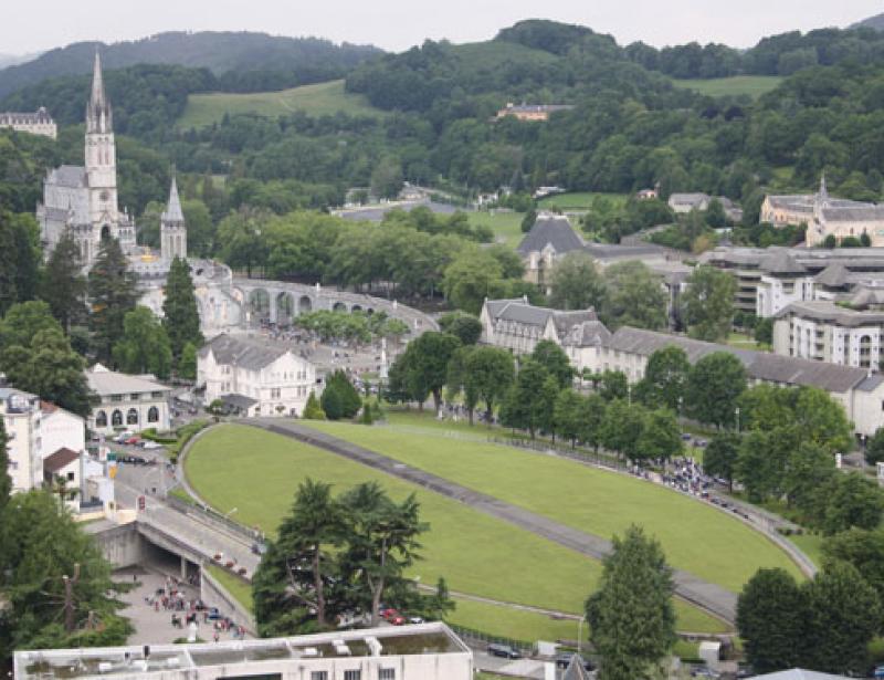 Lourdes: Heilung und Segen