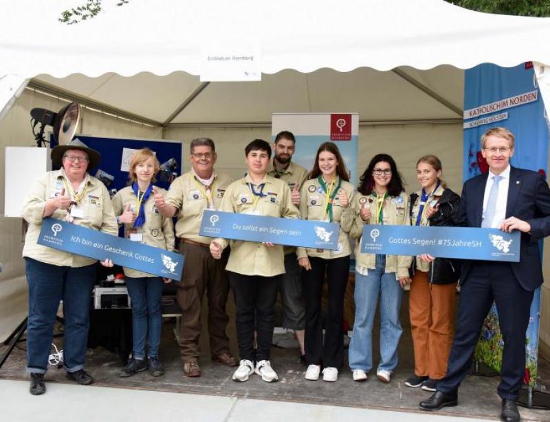 Die Party glücklicher Menschen