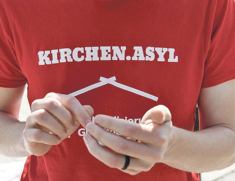 Schutz hinter Kirchenmauern