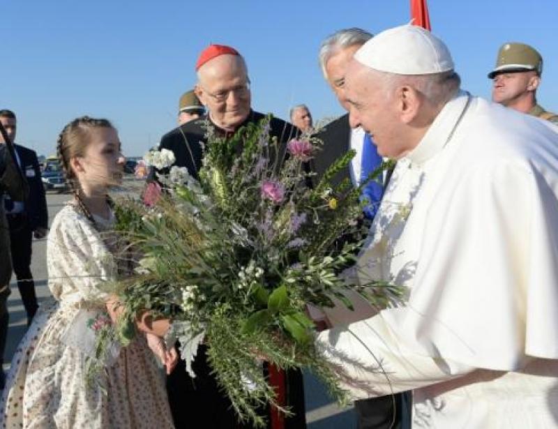 Papst feiert Glaubensfest - und verteilt Kritik