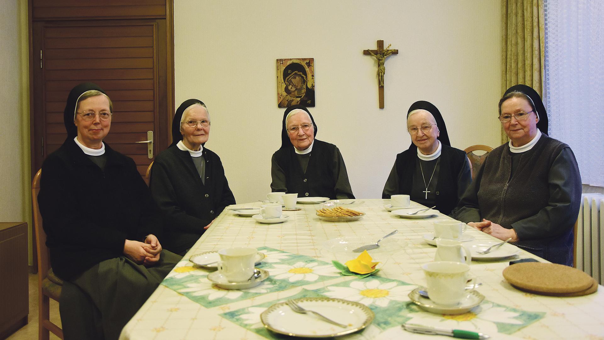 Fünf Missionsschwestern