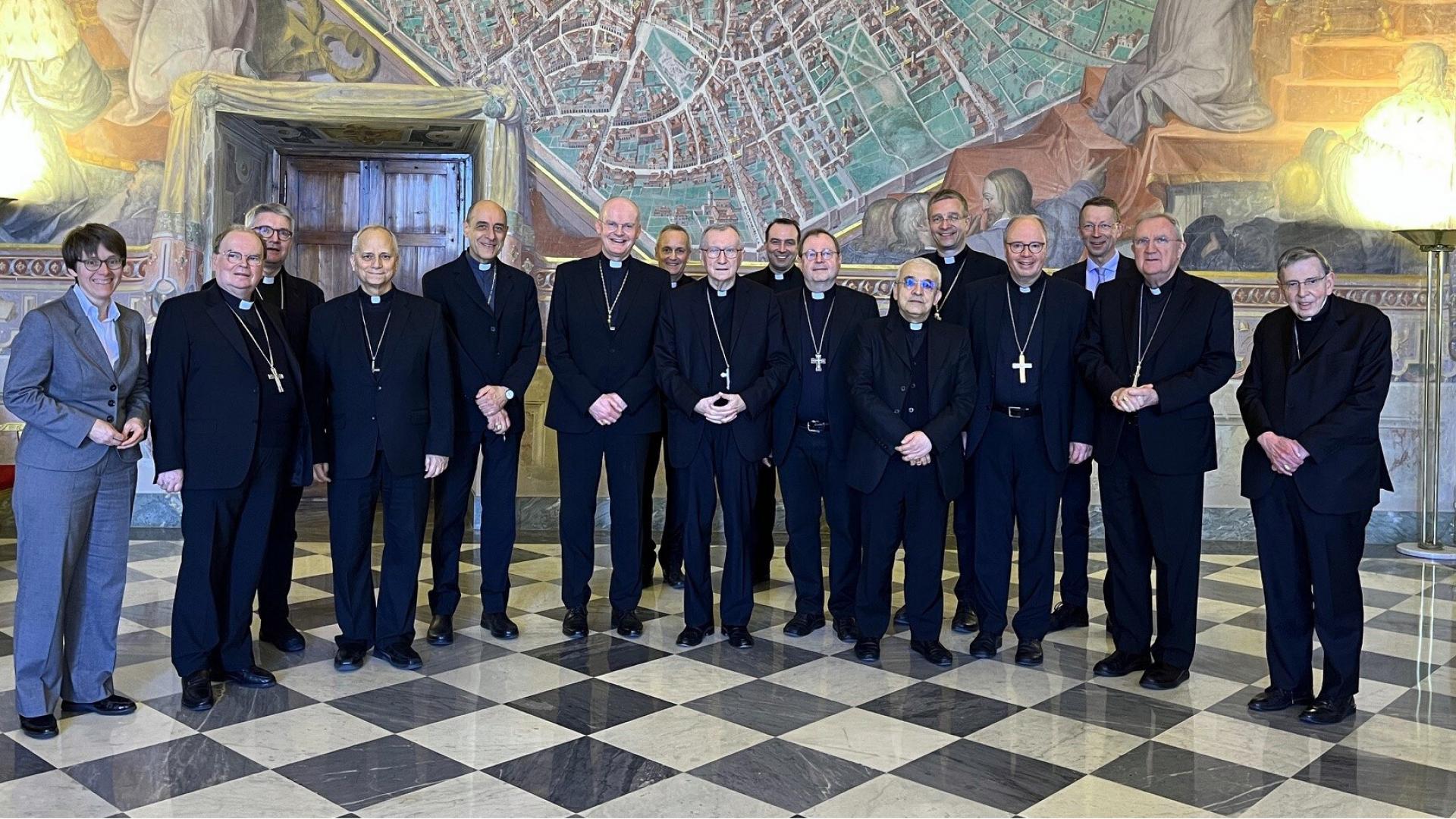 Die deutschen Bischöfe und Generalsekretärin Beate Gilles zu Gast im Vatikan