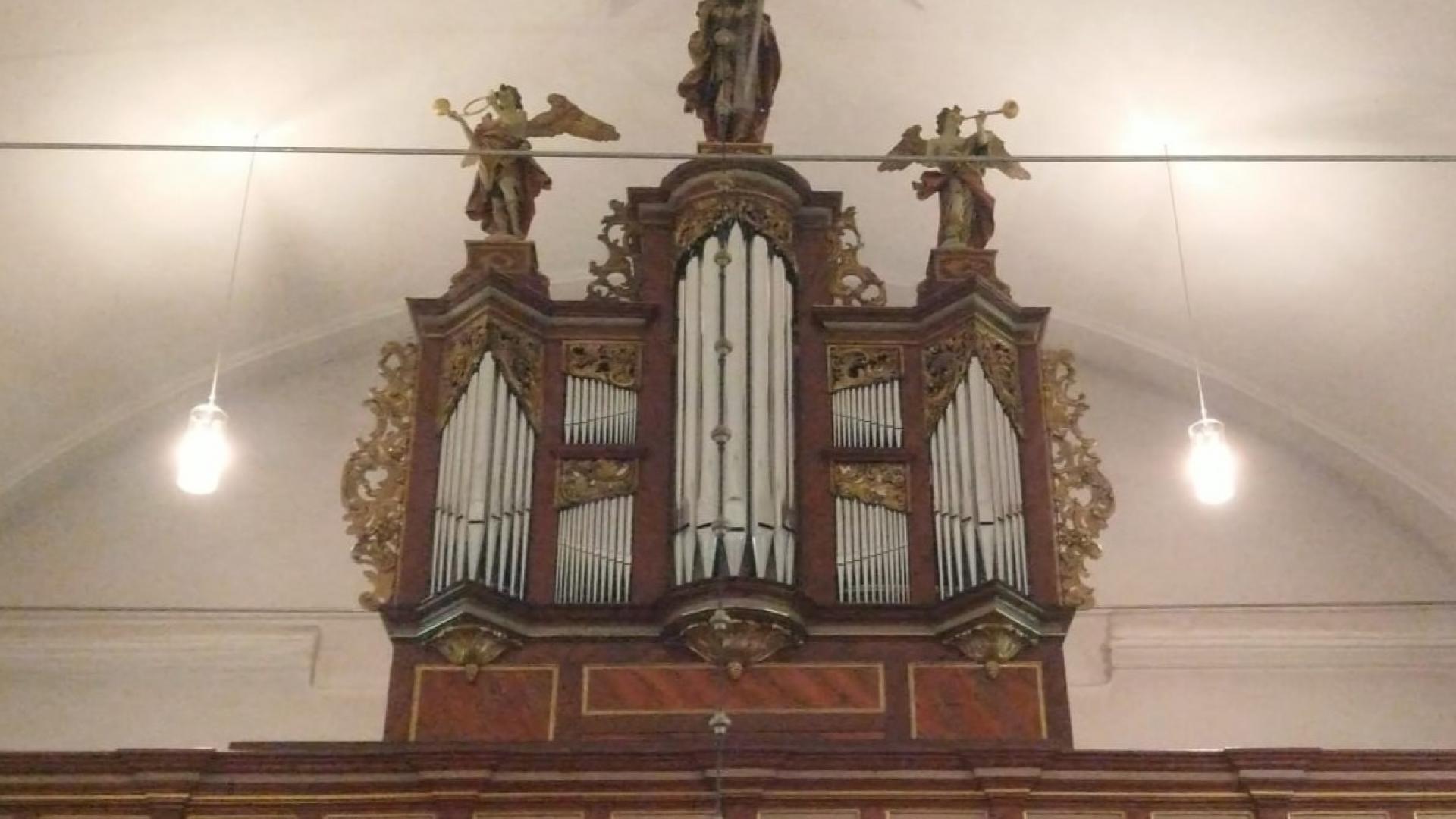 Aufnahme von einer prächtigen Orgel