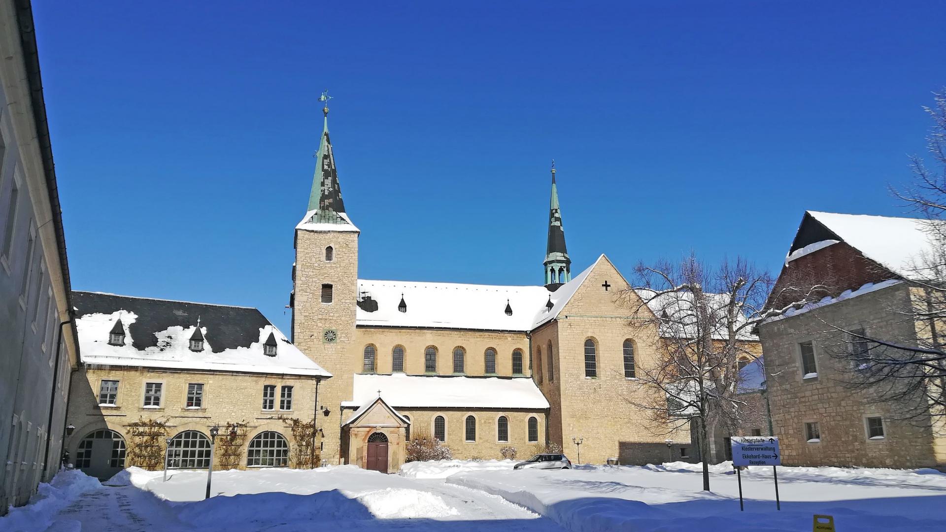 Das Kloster Huysburg im Schnee