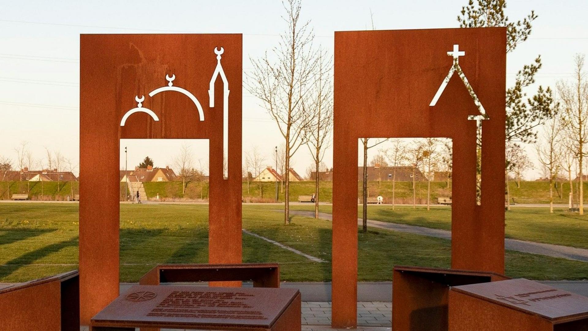 Motive Stühle Christentum Islam