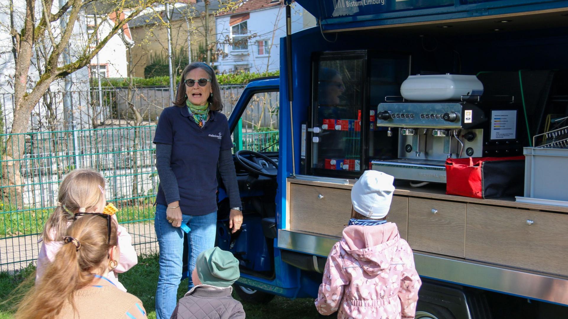 Kaffee am Straßenkreuzer in Oberursel