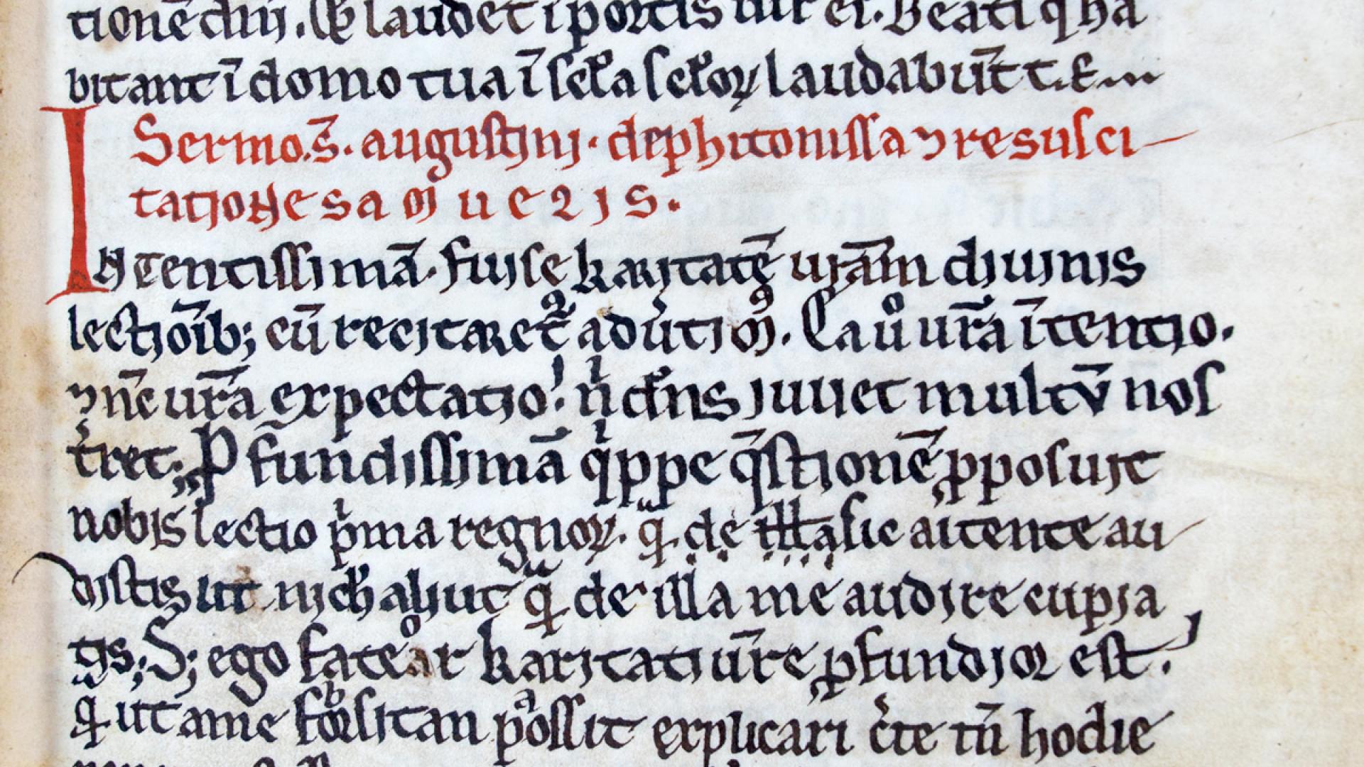 Zu sehen sind Schriftzeichen.